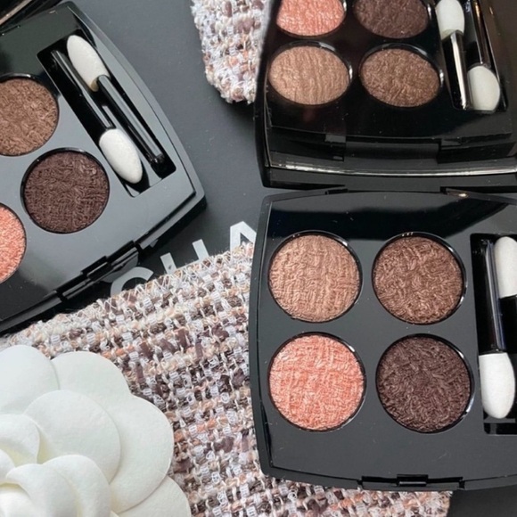 BNIB CHANEL limited edition tweed edition eye shadow palette Host pick ⭐️ - Picture 1 of 1